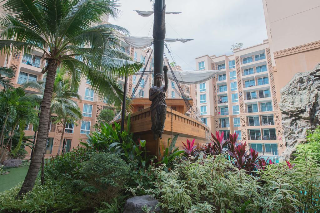 Atlantis Pattaya High Service Jomtien Beach Exterior photo